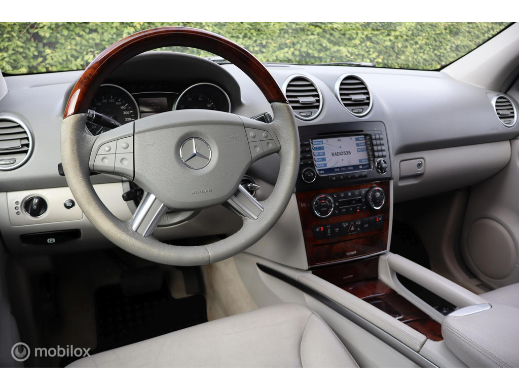 Mercedes-Benz M-Klasse 500 40101629-2.jpg | Karakterauto.