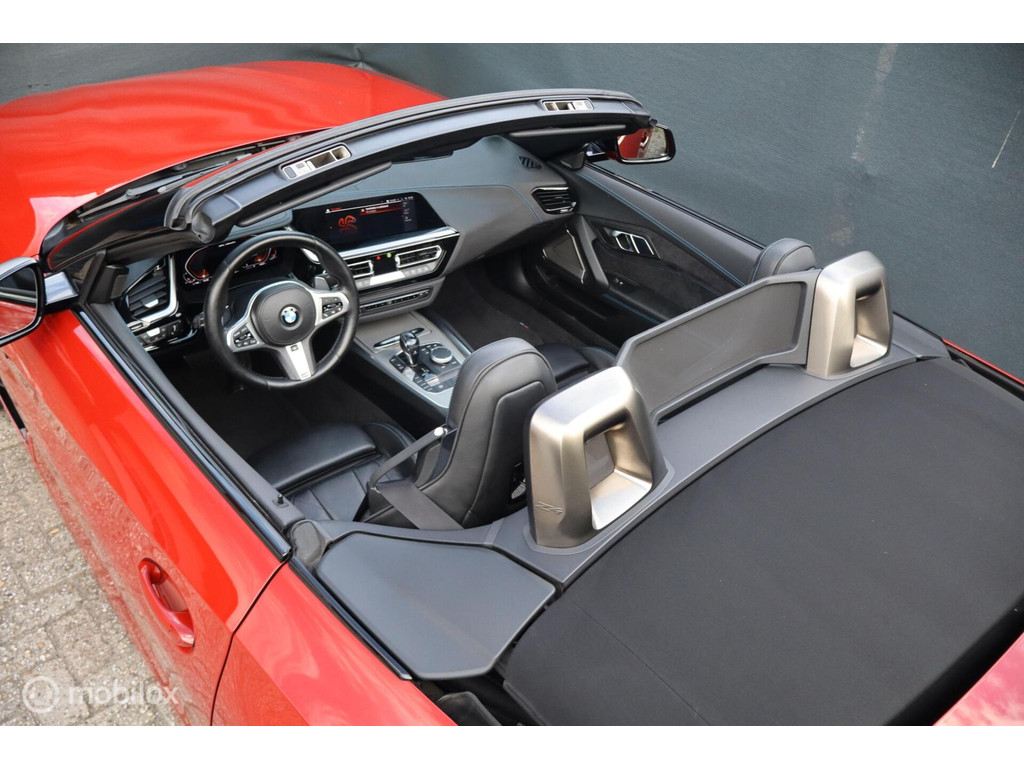 BMW Z4 Roadster M40i High Executive Harman/Kardon / Head-up 54443344-2.jpg | Karakterauto.